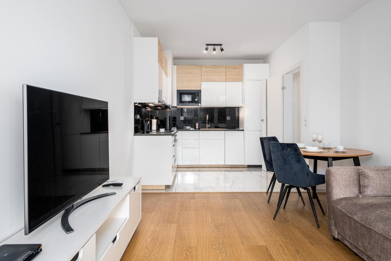 Warsaw Apartments 1 Sierpnia Street 外观 照片